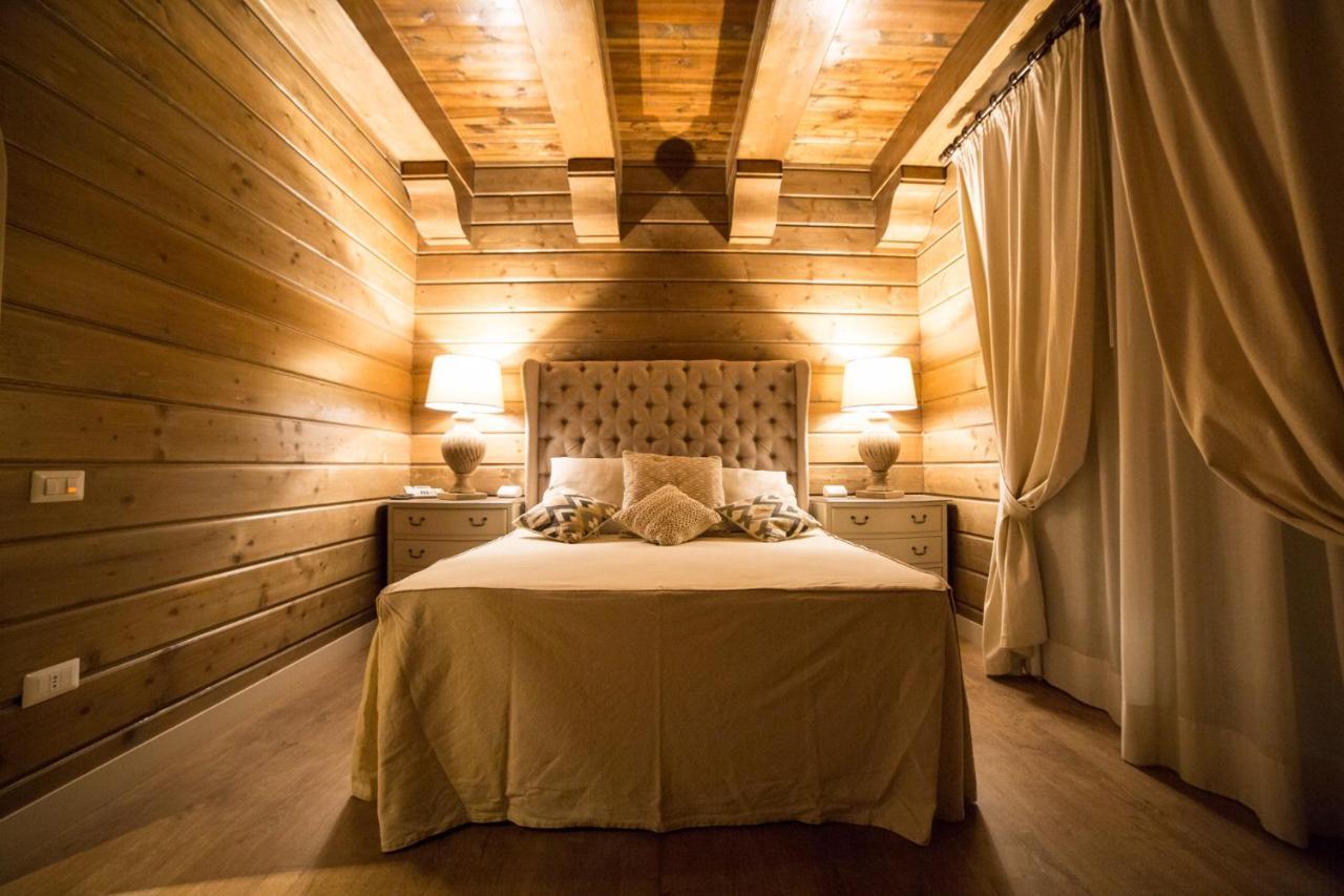 Al Boschetto Hotell Castel Volturno Eksteriør bilde